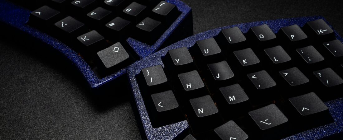 Best Ergonomic Travel Keyboards for Digital Nomads (2025): Type Comfortably, Anywhere